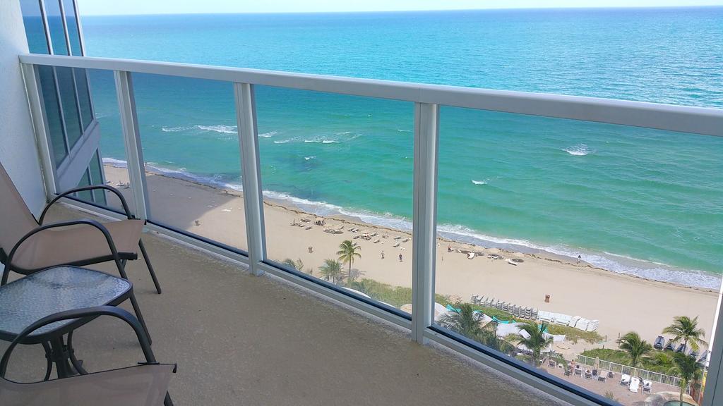 Private Oceanfront Apartments In Sunny Isles Beach ! 外观 照片